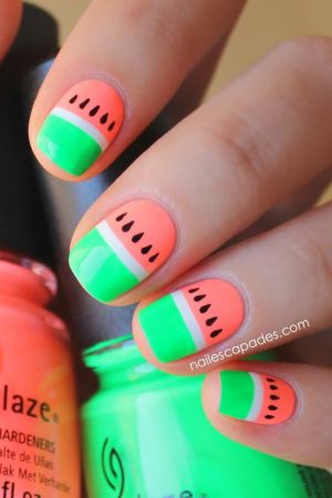 manucure fluo